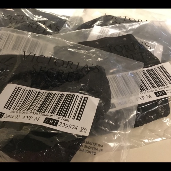 Victoria’s Secret NWT eyelash lace v-string panty - Picture 2 of 2